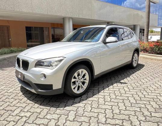 BMW X1 2.0 16V GASOLINA SDRIVE18I 4P AUTOMÁTICO BMW X1 2.0 16V GASOLINA SDRIVE18I 4P AUTOMÁTICO